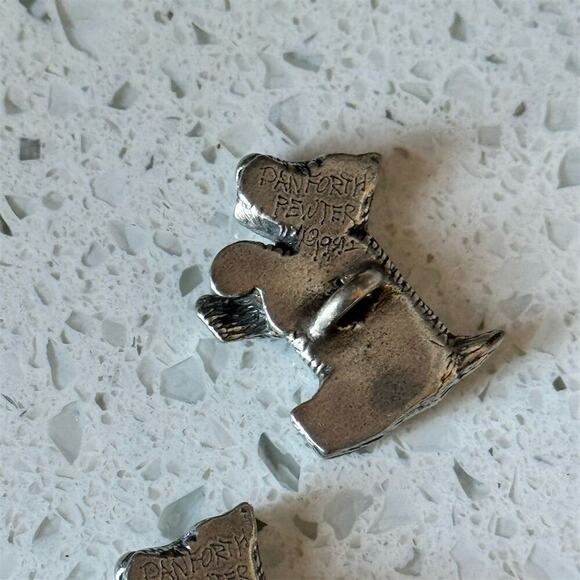 2 Vintage 90s Scottie Dog Danforth Pewter Button Charm 1992 Retired Terrier - Picture 8 of 9